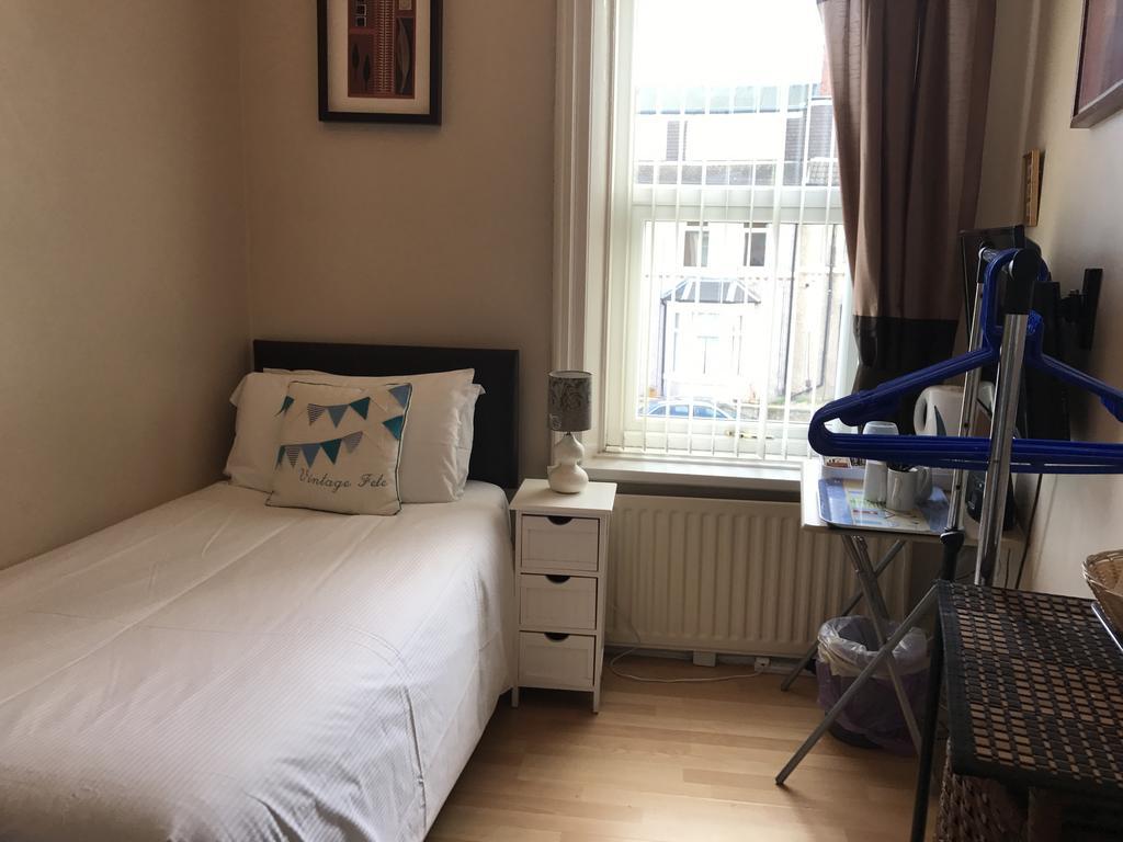 Lighthouse Guest House Whitley Bay Extérieur photo