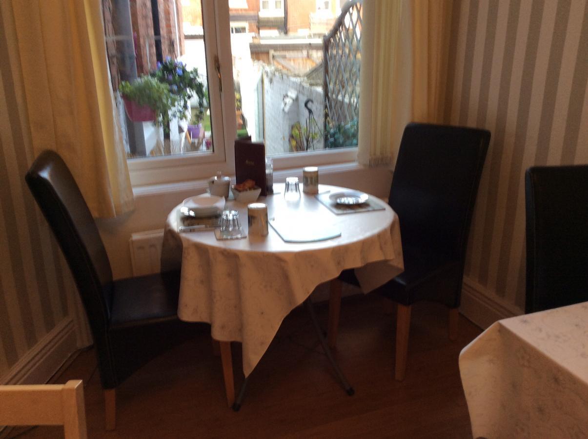 Lighthouse Guest House Whitley Bay Extérieur photo