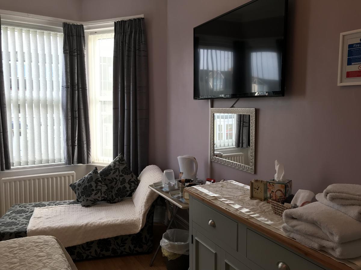 Lighthouse Guest House Whitley Bay Extérieur photo
