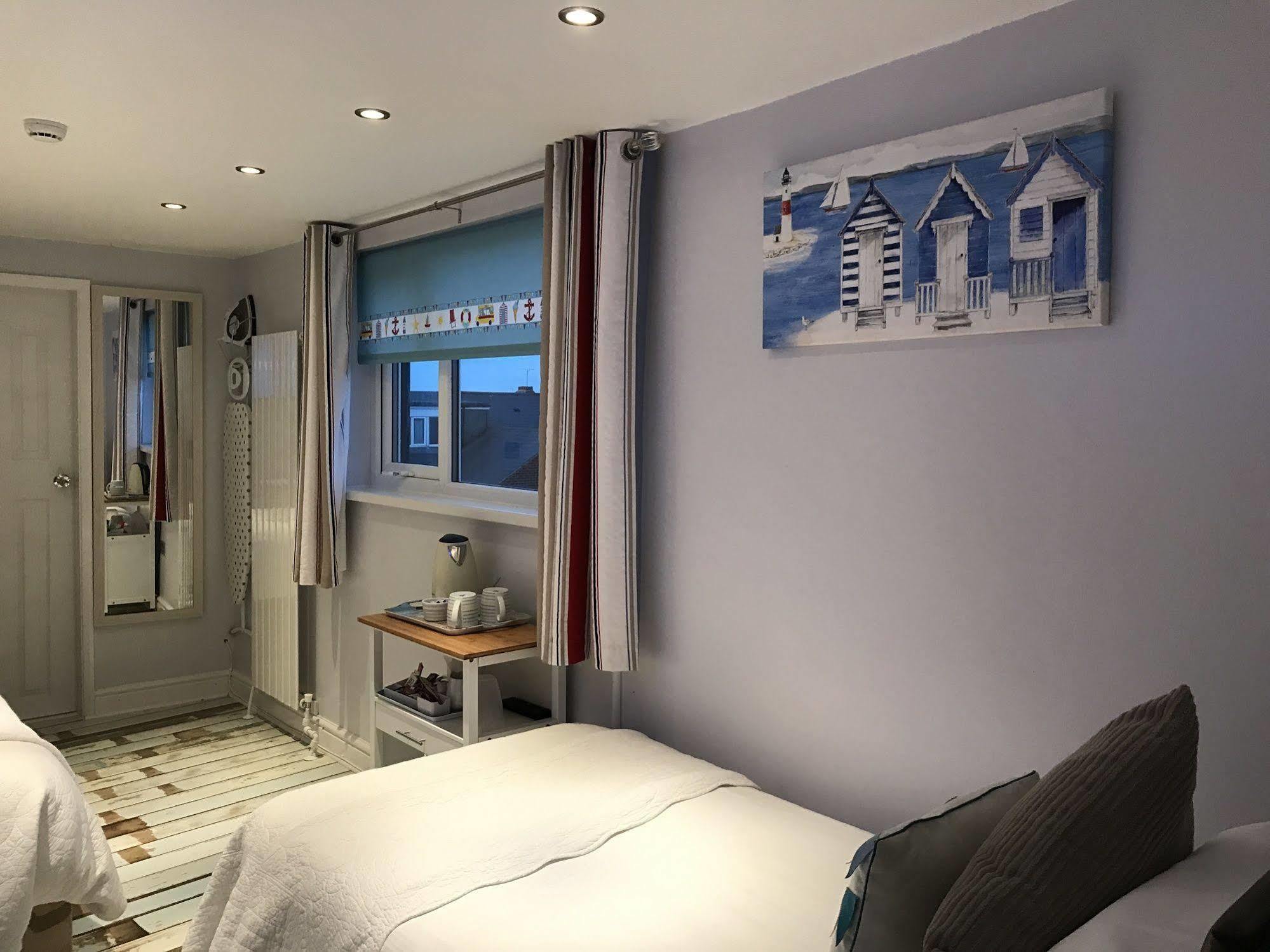 Lighthouse Guest House Whitley Bay Extérieur photo
