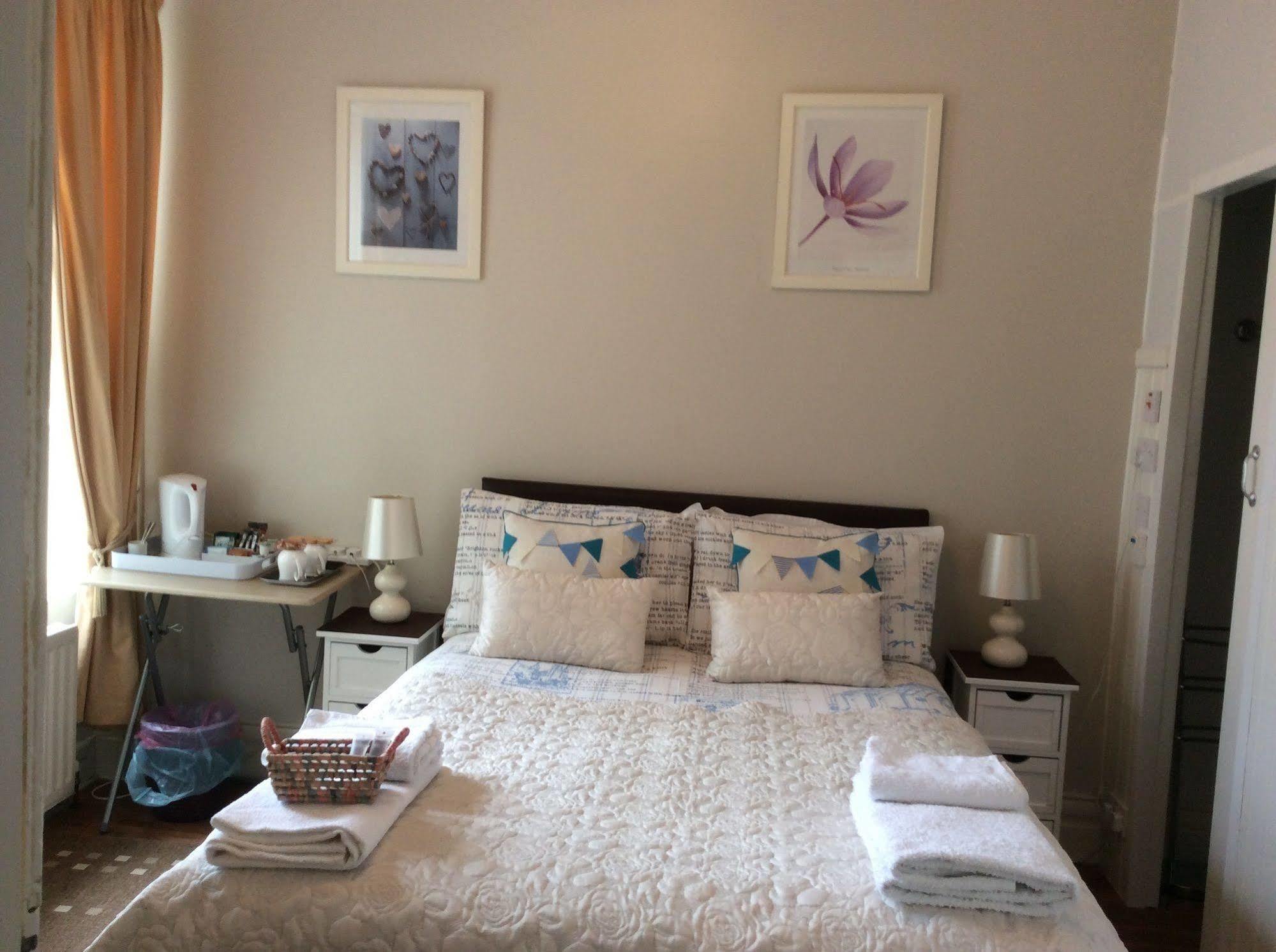 Lighthouse Guest House Whitley Bay Extérieur photo